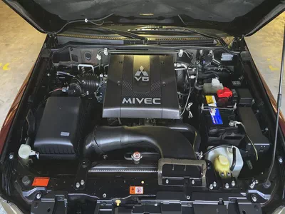 Mitsubishi Pajero GLS V6 3.8 5 Door 2016 Model GCC Specs With Partial Service History-17