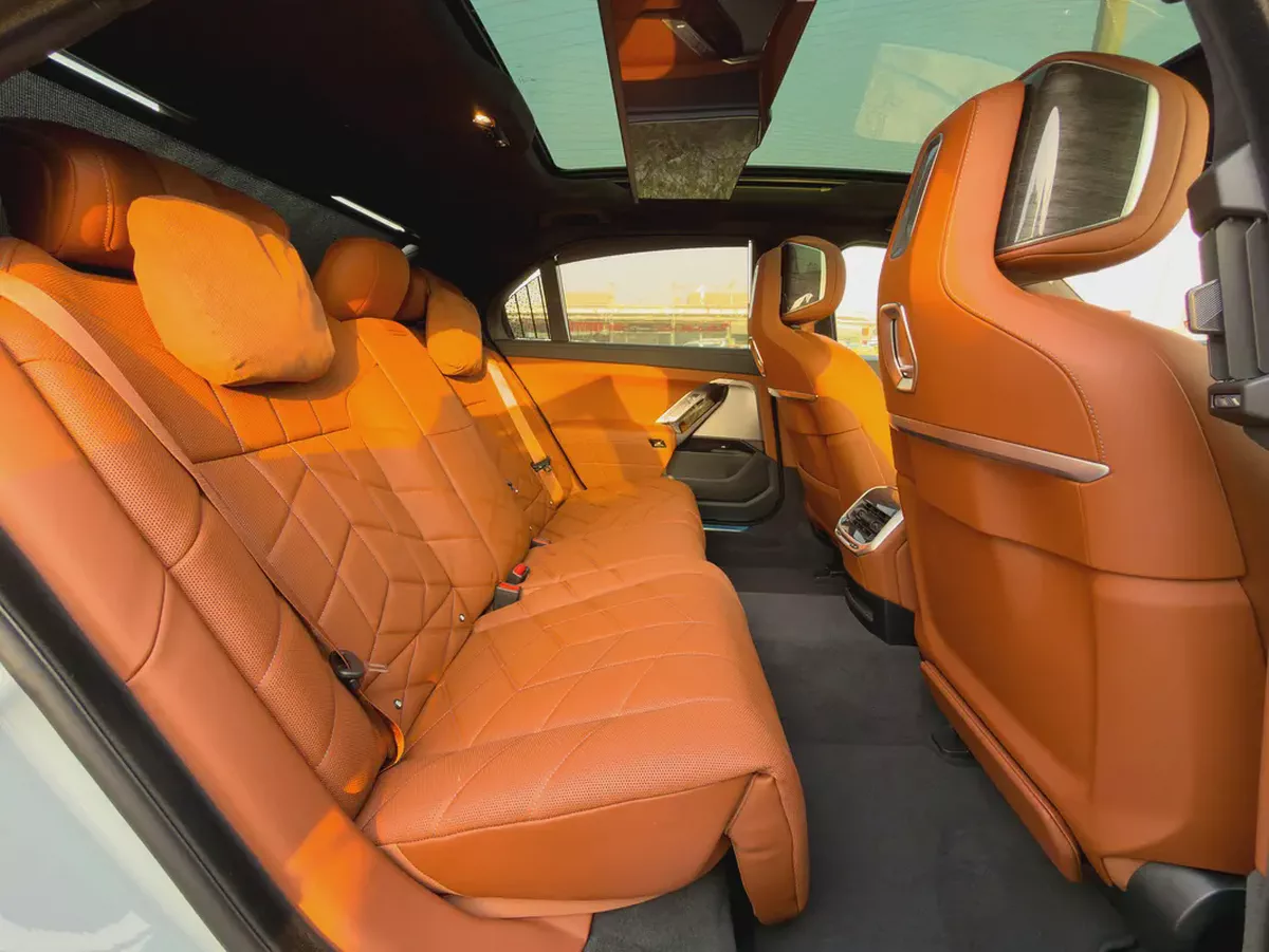 2026 BMW 7-Series 740i M Sport | GCC Specs | Brand New Luxury-12-12