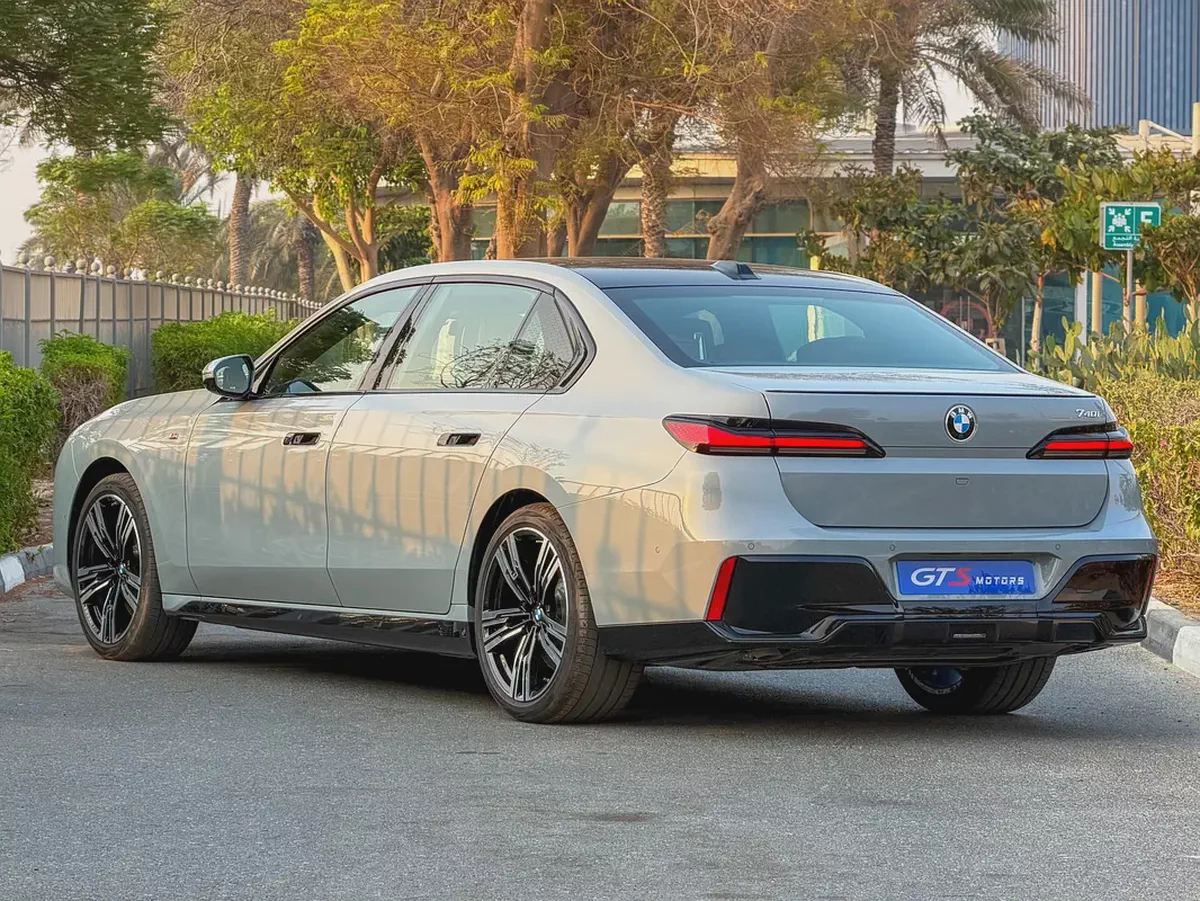 2026 BMW 7-Series 740i M Sport | GCC Specs | Brand New Luxury-2-2