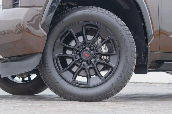 2024 Toyota Tundra Crewmax Limited - American Specs - Brand New