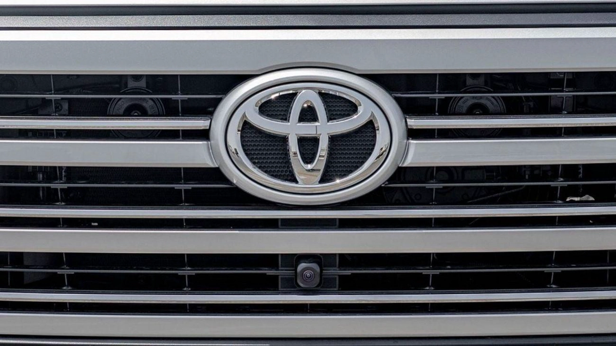 Toyota Land Cruiser TOYOTA LAND CRUISER LC300 VXR 3.3L DIEASEL FULL OPTION 2024-7-7