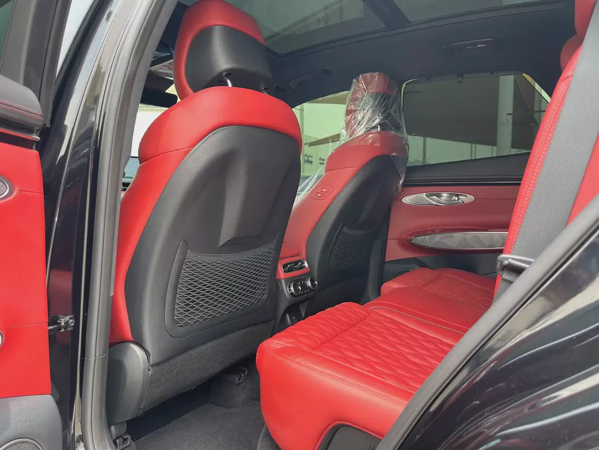 Genesis GV70 2022 Platinum Sport | GCC Specs | Low Mileage | Pristine Condition-15-15