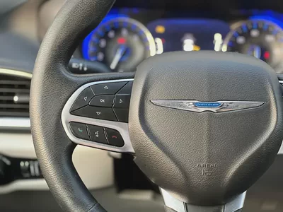 2020 Chrysler Pacifica - American Specs - Excellent Condition-9
