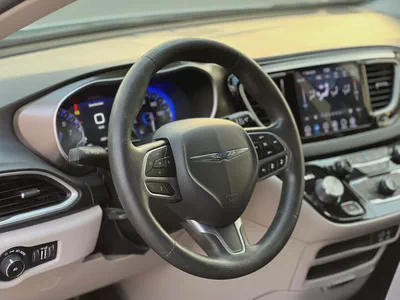 2020 Chrysler Pacifica - American Specs - Excellent Condition-17