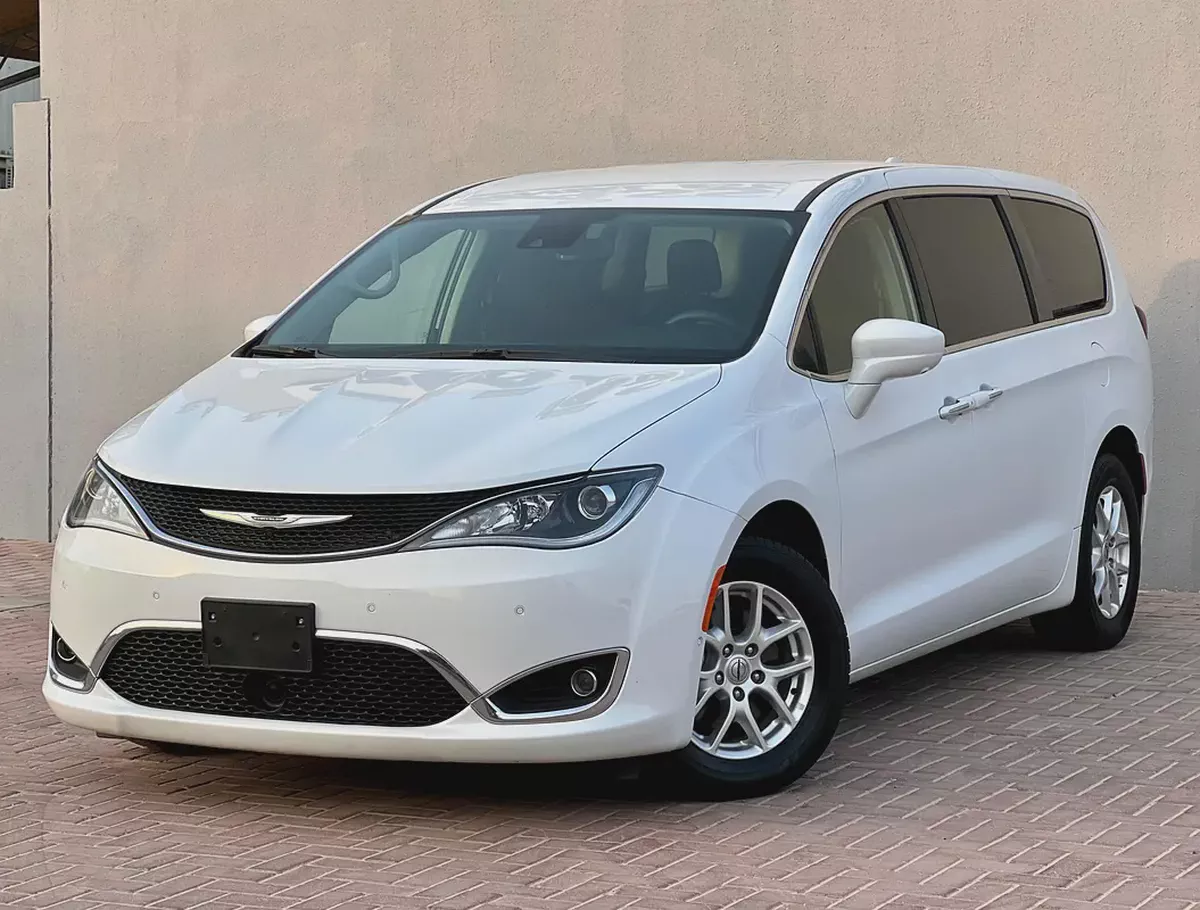 2020 Chrysler Pacifica - American Specs - Excellent Condition-2-2