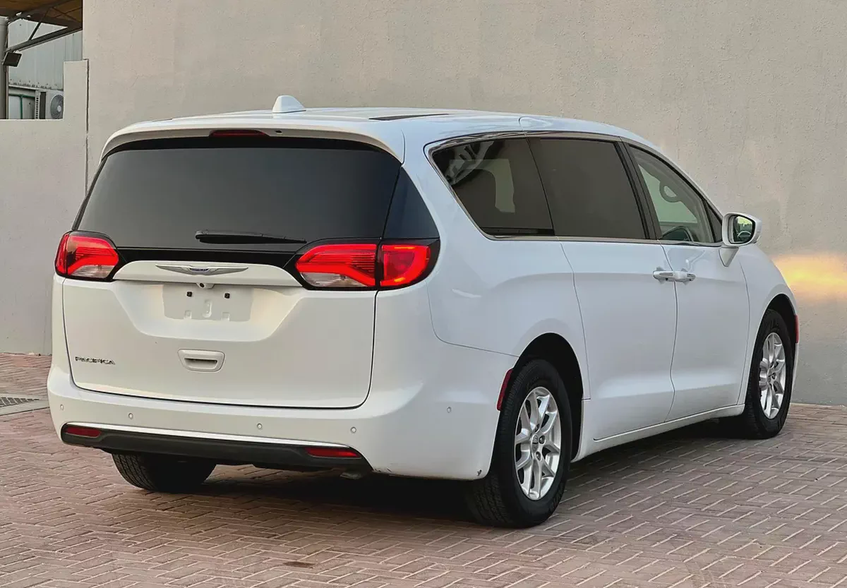 2020 Chrysler Pacifica - American Specs - Excellent Condition-5-5