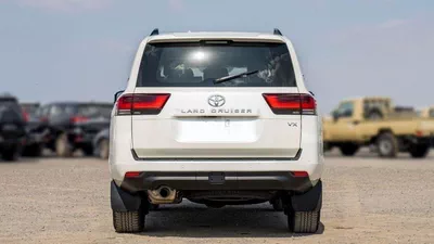 Toyota Land Cruiser VX LC300 VX 4.0P AT MY2024 – WHITE-4