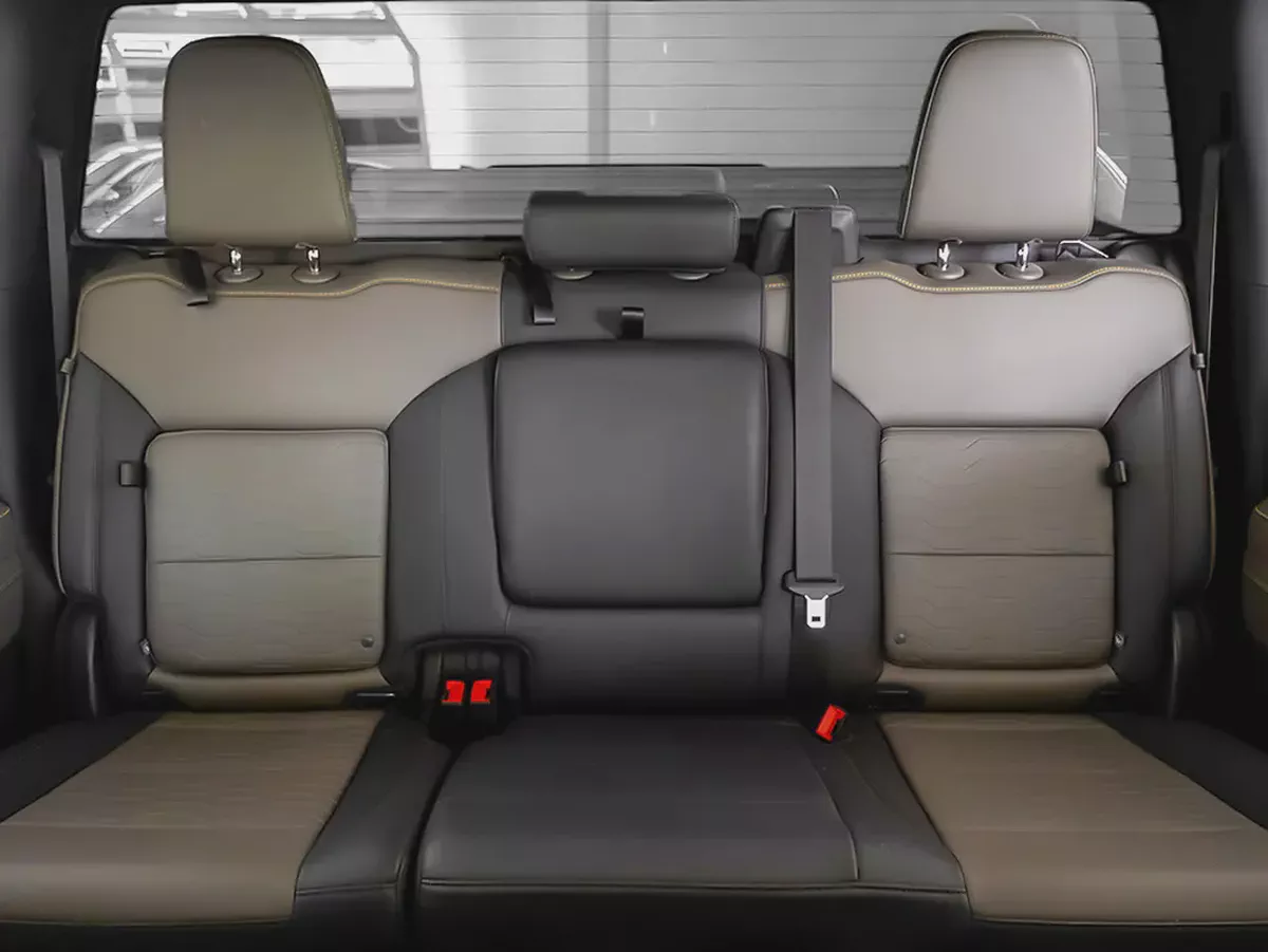 4,420 AED / 60 months | 0% DP | 2024 Chevrolet Silverado ZR2 / Chevrolet Warranty-13-13