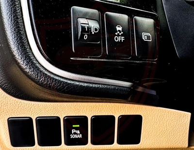 Mitsubishi Outlander GLS FABRIC GLX 3.0L Mitsubishi Outlander | 3.0 L | 2023 | GCC | Accident-Free-8