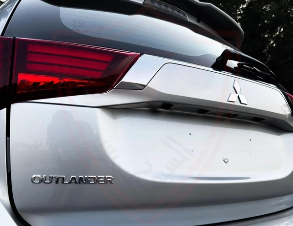 Mitsubishi Outlander GLS FABRIC GLX 3.0L Mitsubishi Outlander | 3.0 L | 2023 | GCC | Accident-Free