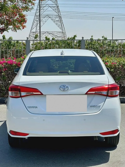 592/- AED Toyota Yaris 2022 1.5L || GCC Specs ||Accident Free100% Low  KM-5