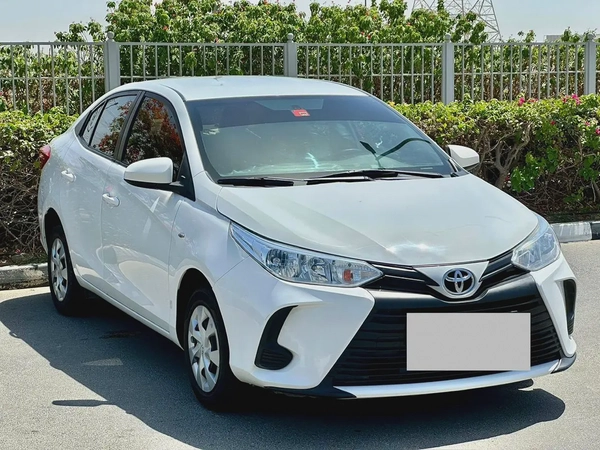 592/- AED Toyota Yaris 2022 1.5L || GCC Specs ||Accident Free100% Low  KM