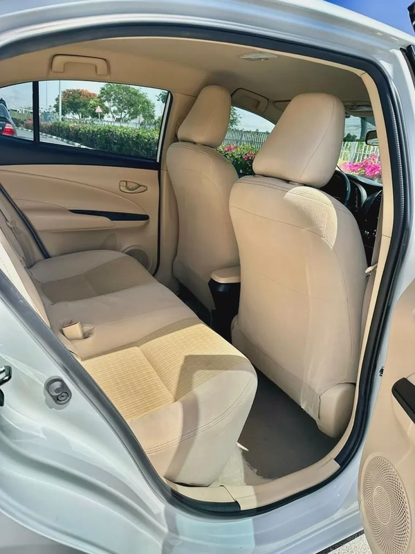 592/- AED Toyota Yaris 2022 1.5L || GCC Specs ||Accident Free100% Low  KM