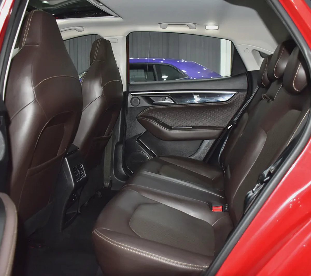 AED 476 EMi for 5Yrs | JAC J7 ( 2023 Model ) in Red Color GCC Specs-15-15