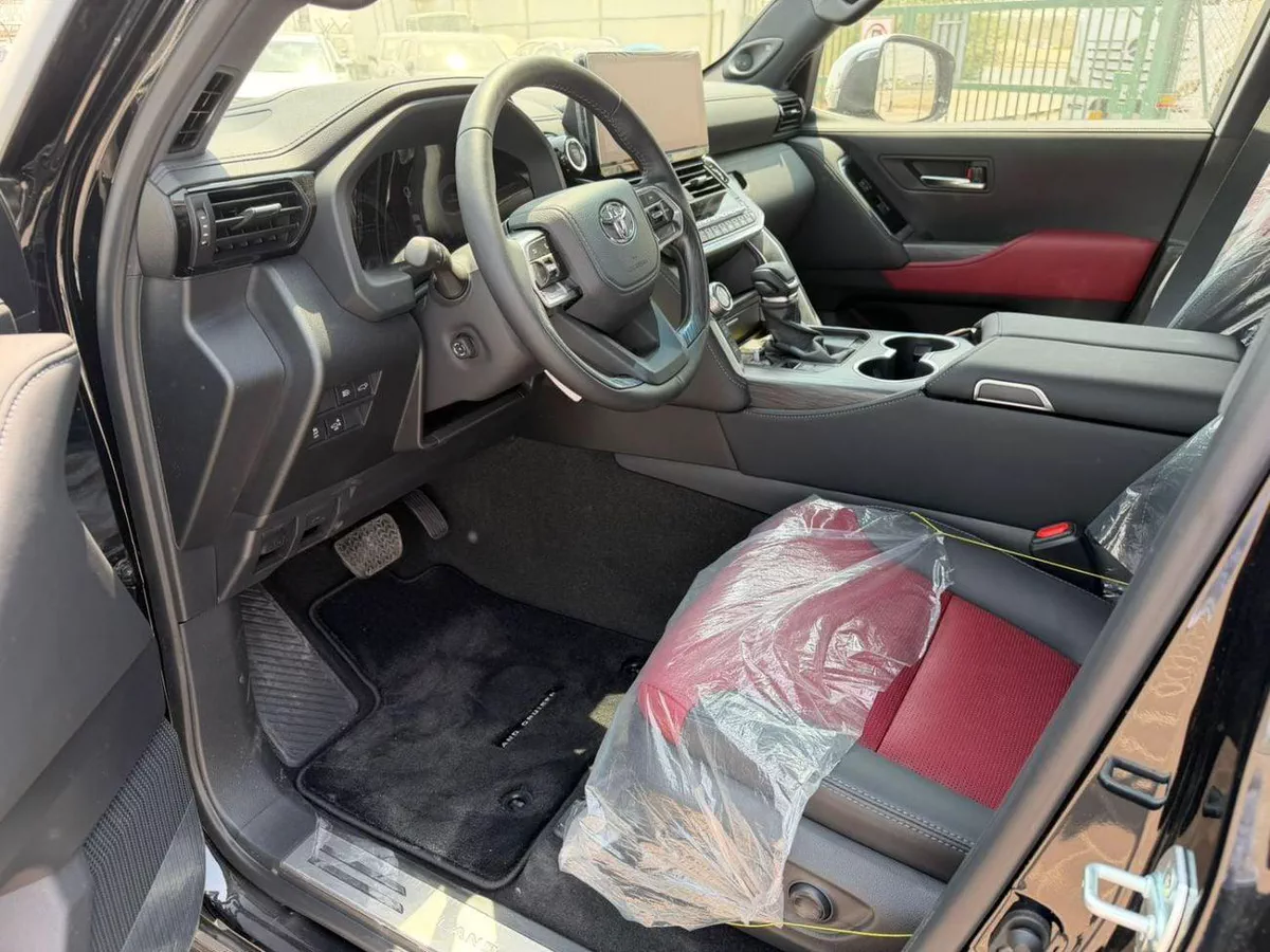 Toyota Land Cruiser VXR-9-0