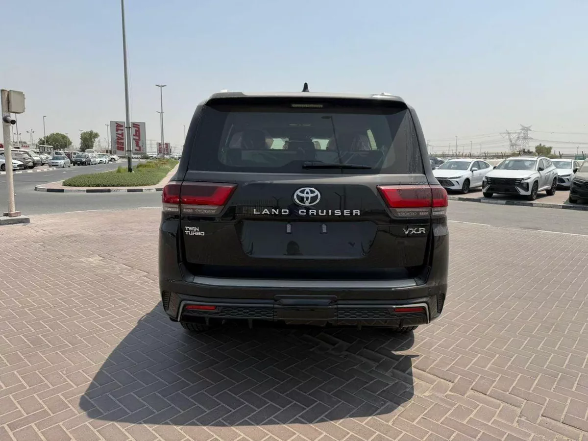 Toyota Land Cruiser VXR-7-0