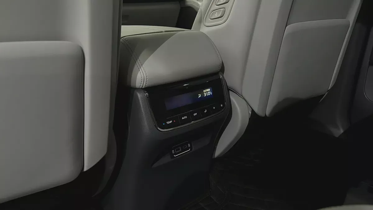 0% DP | AED 2,145 / Month | GAC | GS8 GX 2.0T 4WD Hybrid | 2026 | Gargash Warranty | Service History-14-14
