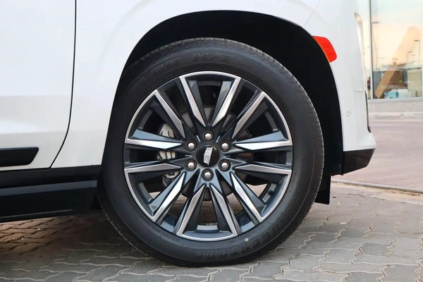 Cadillac Escalade ESV Platinum - 2021 - GCC Specs - Original Paint