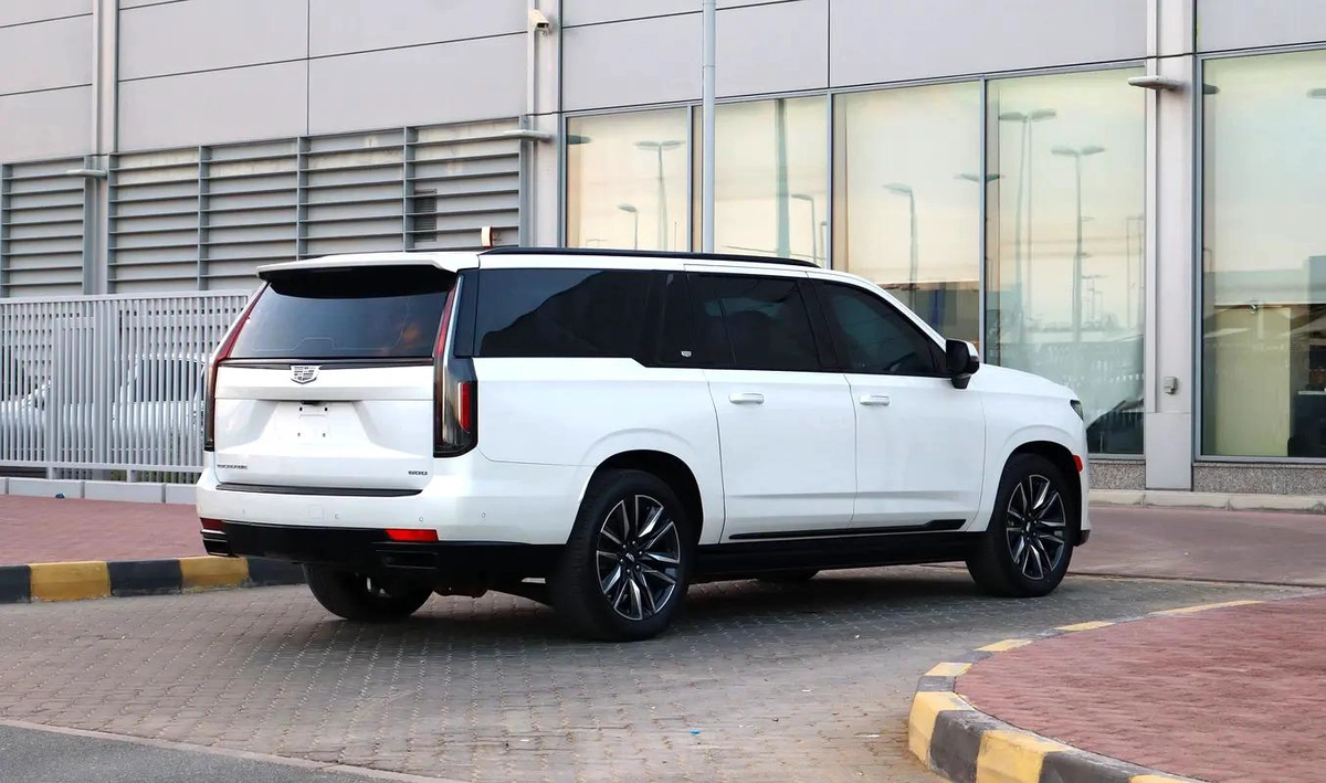 Cadillac Escalade ESV Platinum - 2021 - GCC Specs - Original Paint-17-17