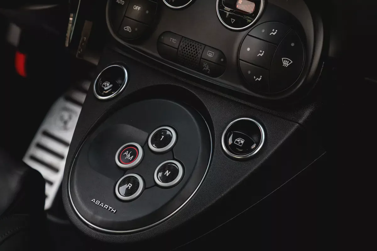 1,273 P.M |  695 Turismo | 0% Downpayment | ABARTH WARRANTY!-9-9