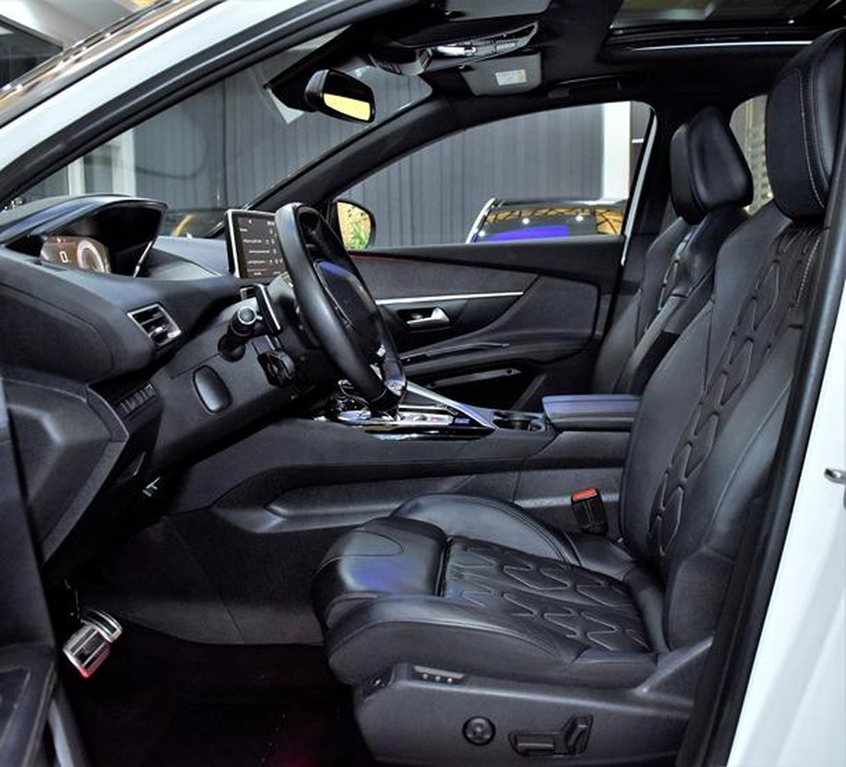 Peugeot 3008 Turbo GT-Line ( 2020 Model ) in White Color GCC Specs-2-2