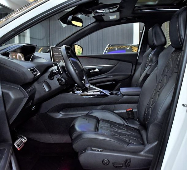 Peugeot 3008 Turbo GT-Line ( 2020 Model ) in White Color GCC Specs