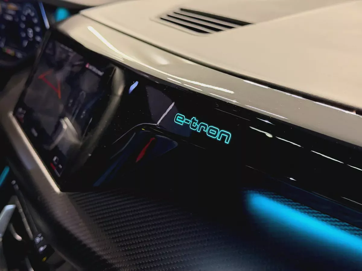 AED 3,200 P.M | 0% DOWN PAYMENT | AUDI E-TRON GT | 2022 | GCC SPECS-14-14