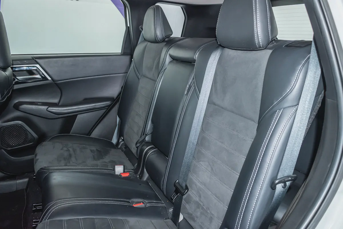 1 YR WARRANTY | HIGHLINE | SUNROOF | LEATHER | 4WD 2.5L | AED 1400 PM-15-15