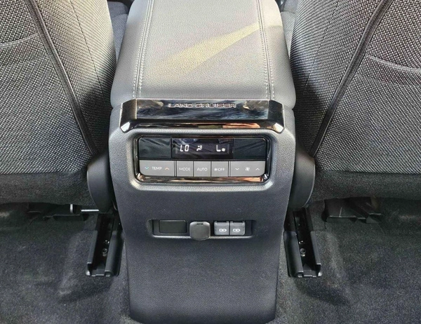 Toyota Prado LC250 URBAN / 2.4L PETROL 4WD / DVD+CAMERA / COOL BOX / FABRIC SEATS (CODE # PR24U)