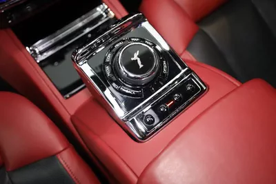 Rolls-Royce Phantom VIII-9