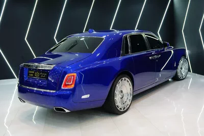 Rolls-Royce Phantom VIII-1