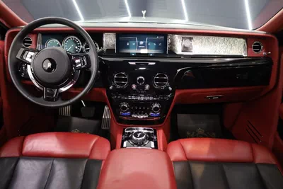 Rolls-Royce Phantom VIII-7