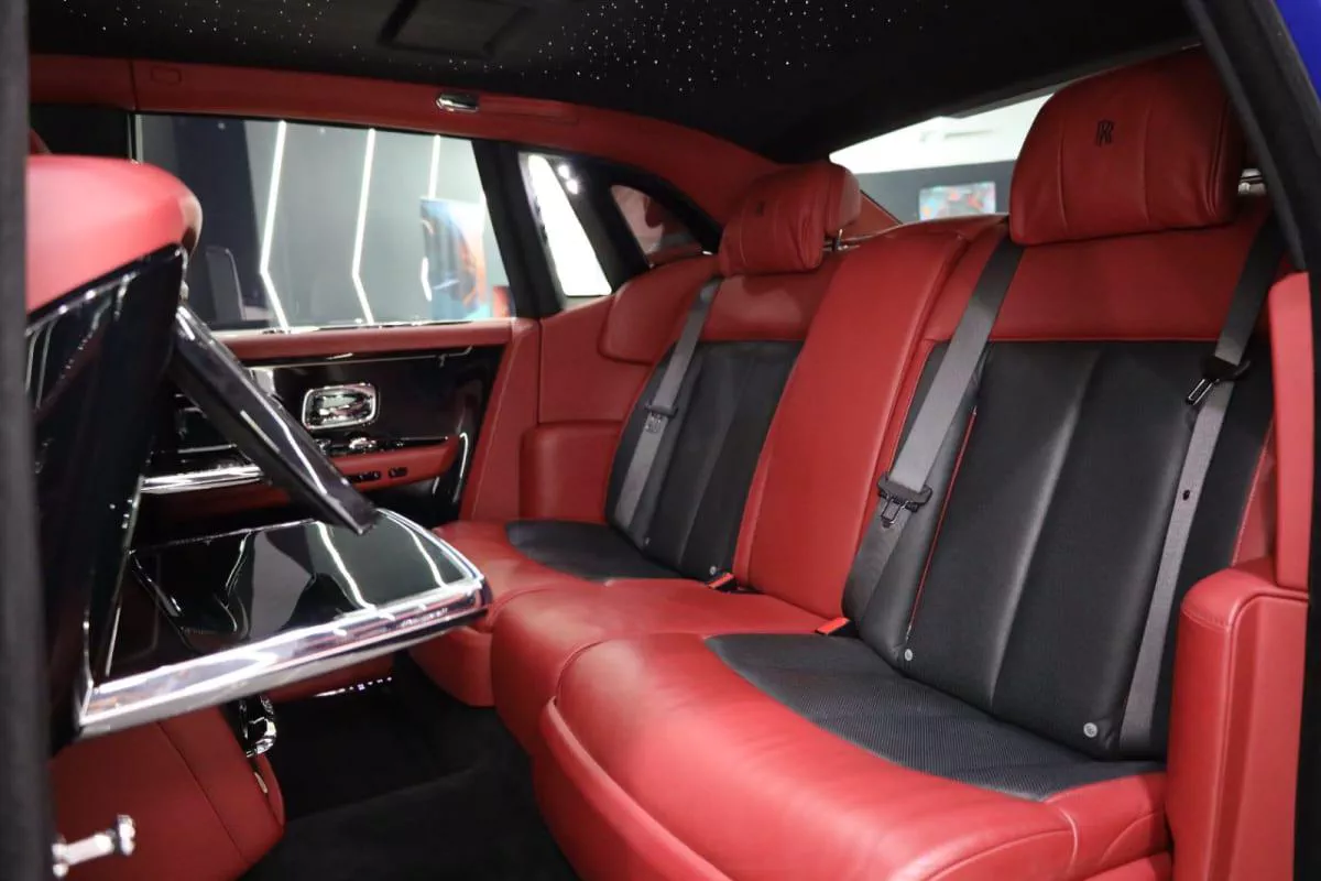 Rolls-Royce Phantom VIII-3-3