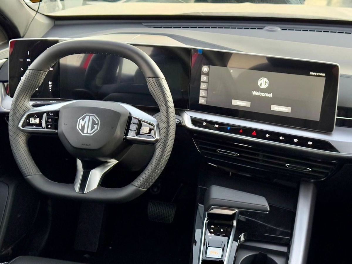 MG One Deluxe 1.5L Petrol FWD-9-0
