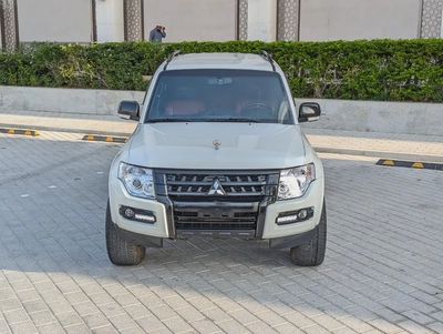 MITSUBISHI PAJERO 2020 GCC V6 3.8L IN EXCELLENT CONDITION-17