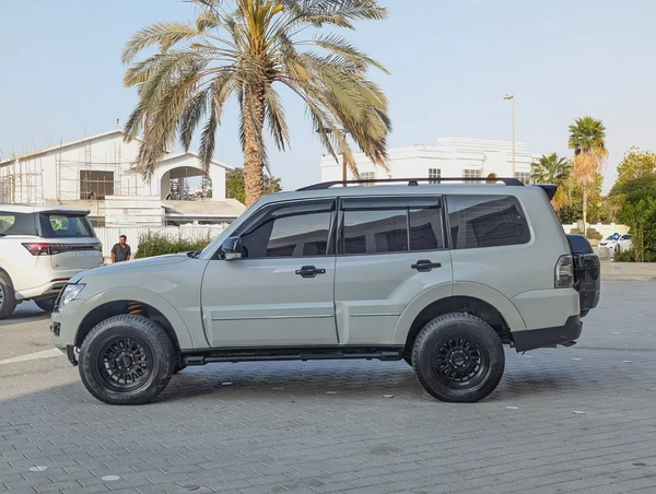 MITSUBISHI PAJERO 2020 GCC V6 3.8L IN EXCELLENT CONDITION