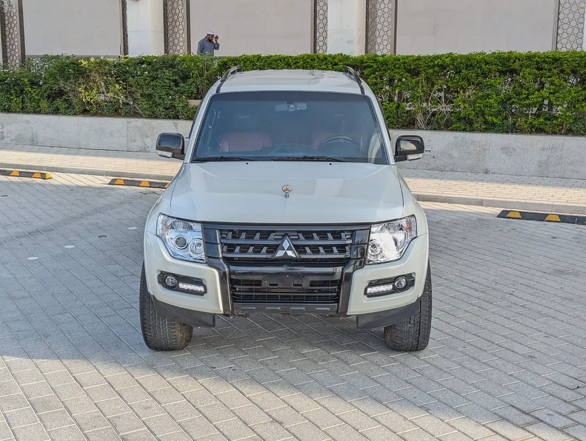 MITSUBISHI PAJERO 2020 GCC V6 3.8L IN EXCELLENT CONDITION-17-17