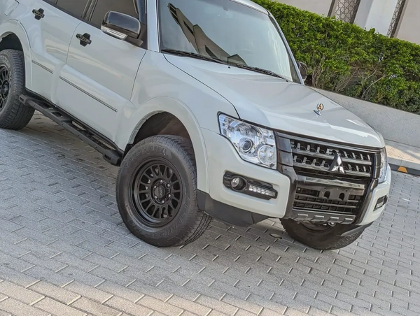 MITSUBISHI PAJERO 2020 GCC V6 3.8L IN EXCELLENT CONDITION