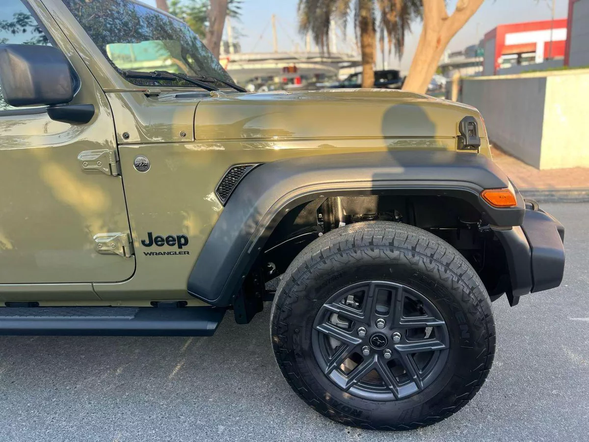 Jeep Wrangler Unlimited SPORT 2.0L A/T-3-0