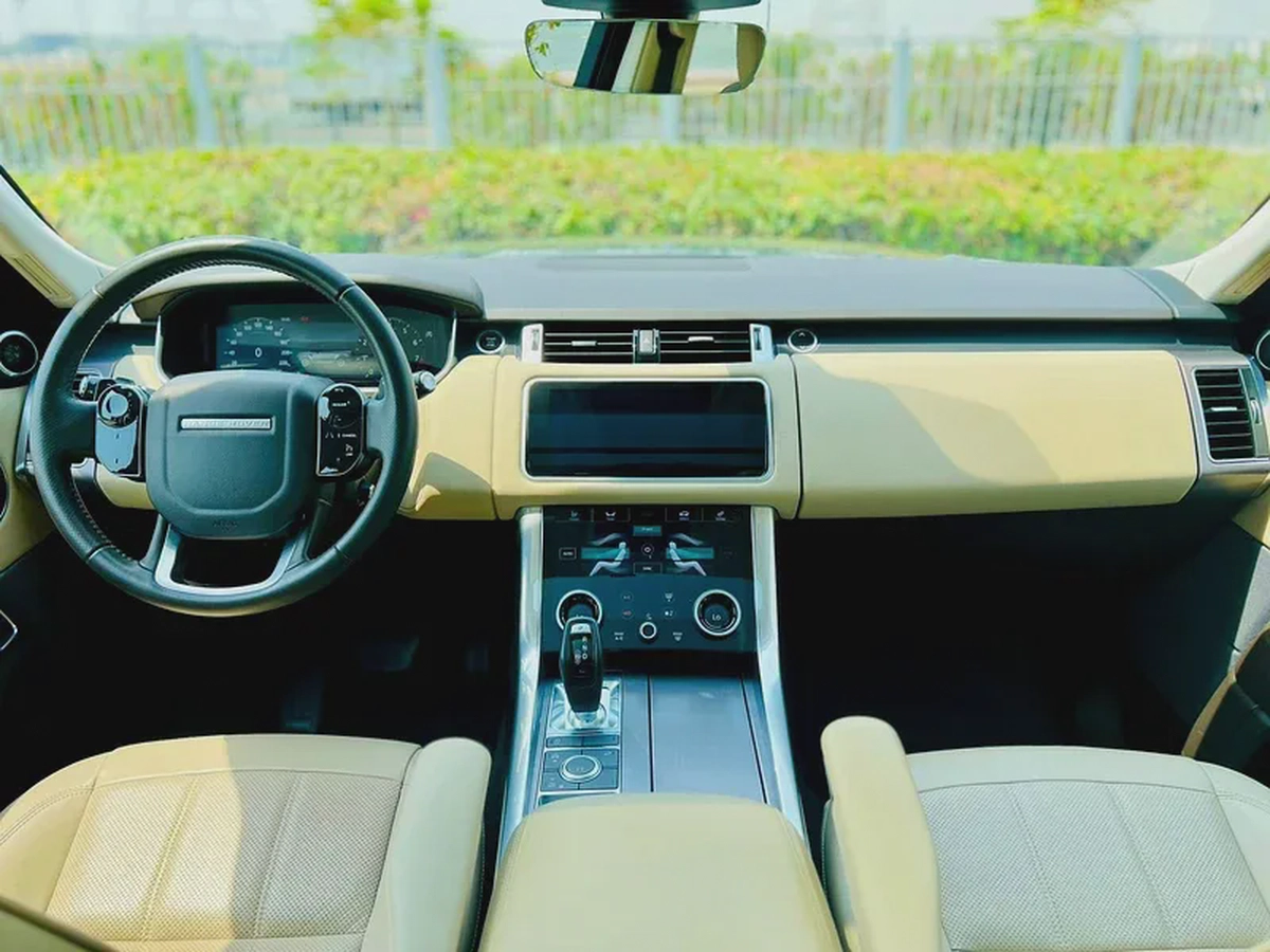 RANGE ROVER SPORT HSE | GCC SPECS | YEAR: 2019 | KMS: 104,000-9-9
