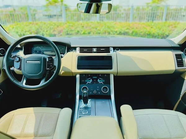 RANGE ROVER SPORT HSE | GCC SPECS | YEAR: 2019 | KMS: 104,000