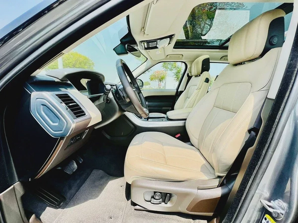 RANGE ROVER SPORT HSE | GCC SPECS | YEAR: 2019 | KMS: 104,000
