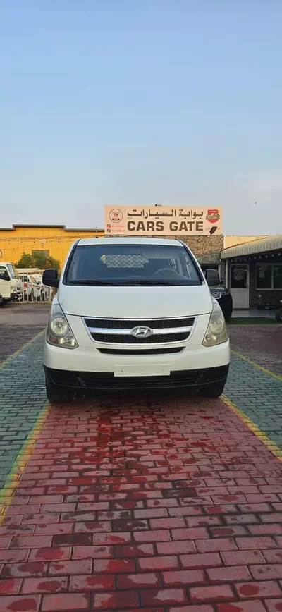 Hyundai H1 2012 GCC Specs-0