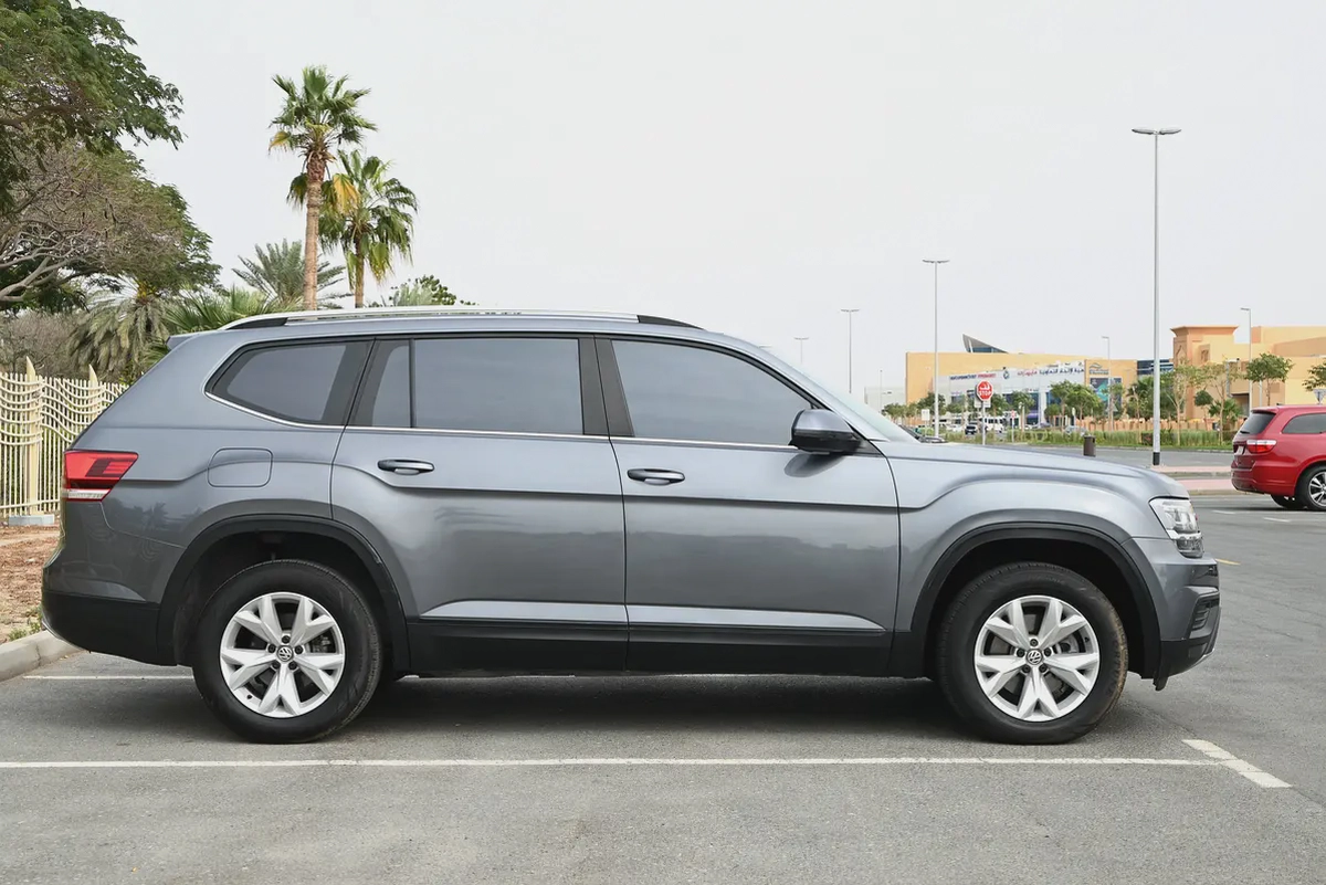 870 AED - GCC SPECS - VOLKSWAGEN TERAMONT 3.6L 4WD - FIRST OWNER-6-6