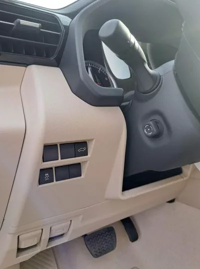 Toyota Land Cruiser VXR 3.5L-11