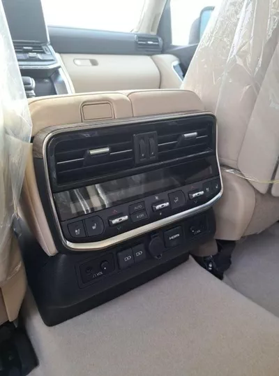Toyota Land Cruiser VXR 3.5L-14