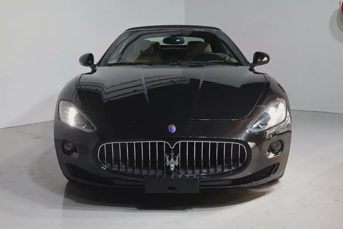 Maserati GranCabrio Sport 2015 | GCC Specs | Low Mileage 20000KM-PRISTINE CONDITION-7-7