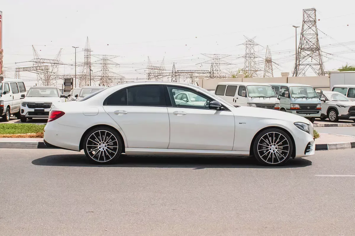 2017 - BENZ E43 - IMMACULATE CONDITION - ONLY 58,000 KM-3-3