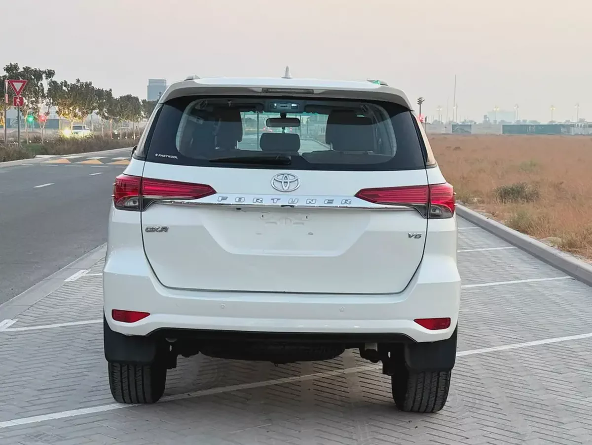 Toyota Fortuner GXR 2017 GCC Specs-3-3