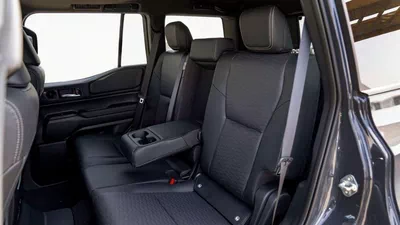 Toyota Prado GXR Toyota Prado LUXURY 2.8L Diesel AT Full Option  MY2025 - All colors Available-11